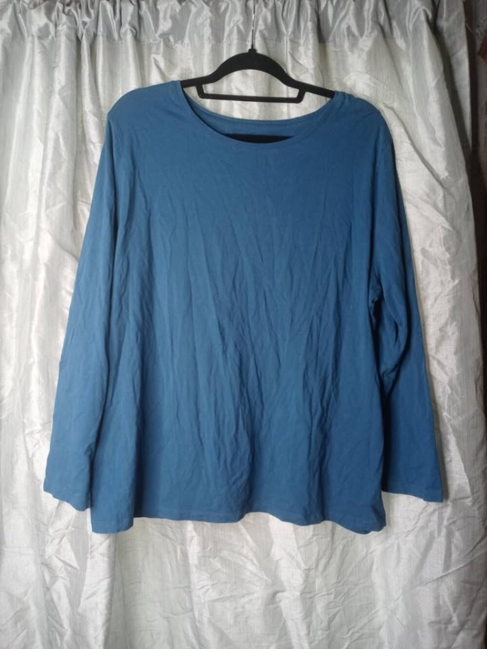 Blue Long‐Sleeve Tee – Size 24W/26W